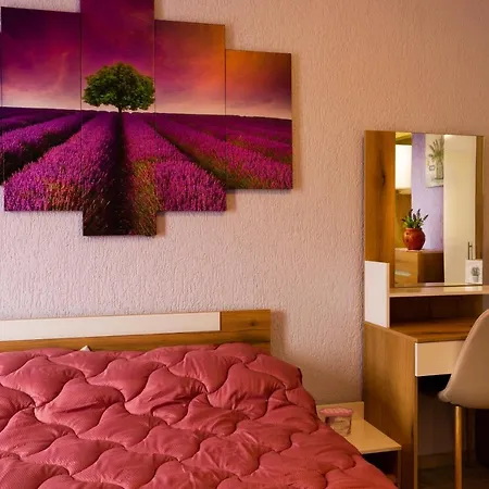 Апартамент Lavander Fleur Несебър